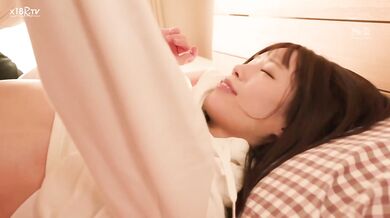 【中文字幕】优しくてイヤだと言えない部活少女とスポーツ整体セクハラ施术 未歩なな